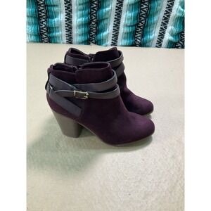 Material Girl Boots Sz 8.5 Ankle Side Zip Block Heel Womens Taupe Burgundy Work